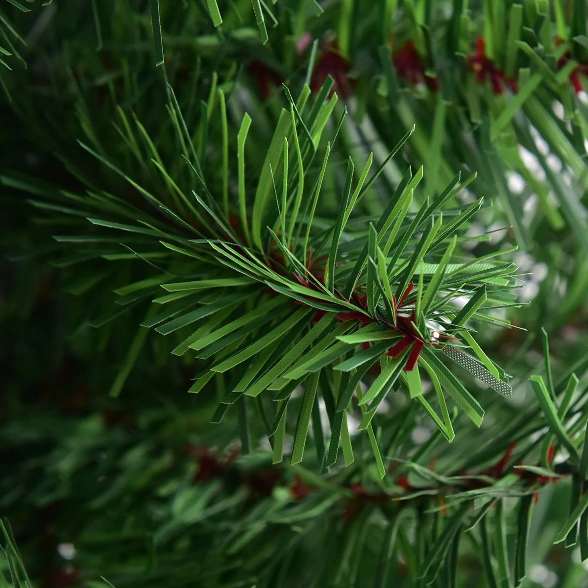 Goplus Christmas Tree Tabletop Artificial PVC Green Spruce Tree in Burlap Base - Image 6