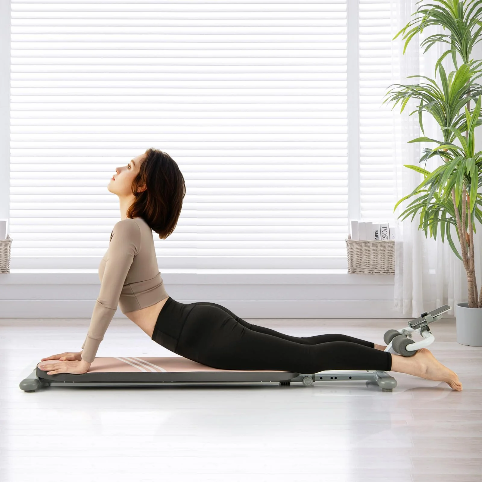 Goplus Multifunctional Sit Up Bench, Workout Bench w/3 Gear Adjustable Angles & Adjustable Length - Image 9